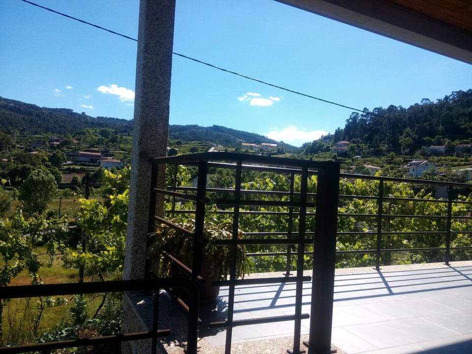Balcony/Terrace, Mountain view