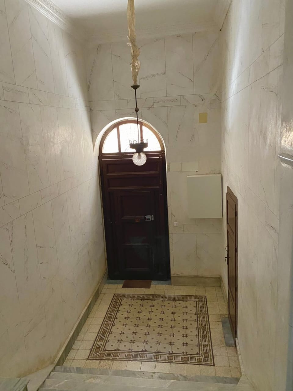 Facade/entrance