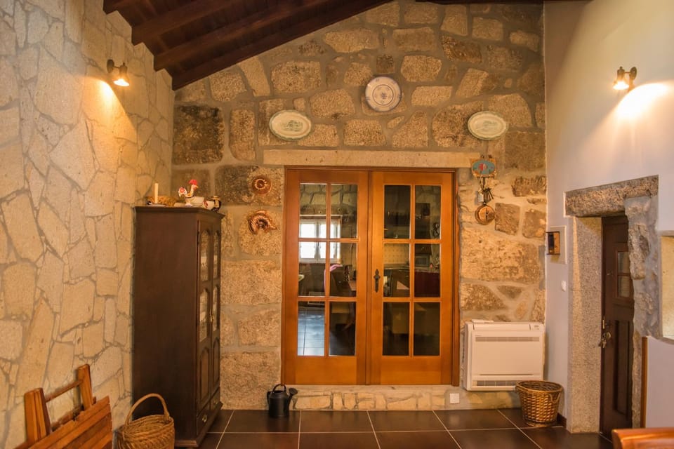 Communal kitchen, Mountain view, Family