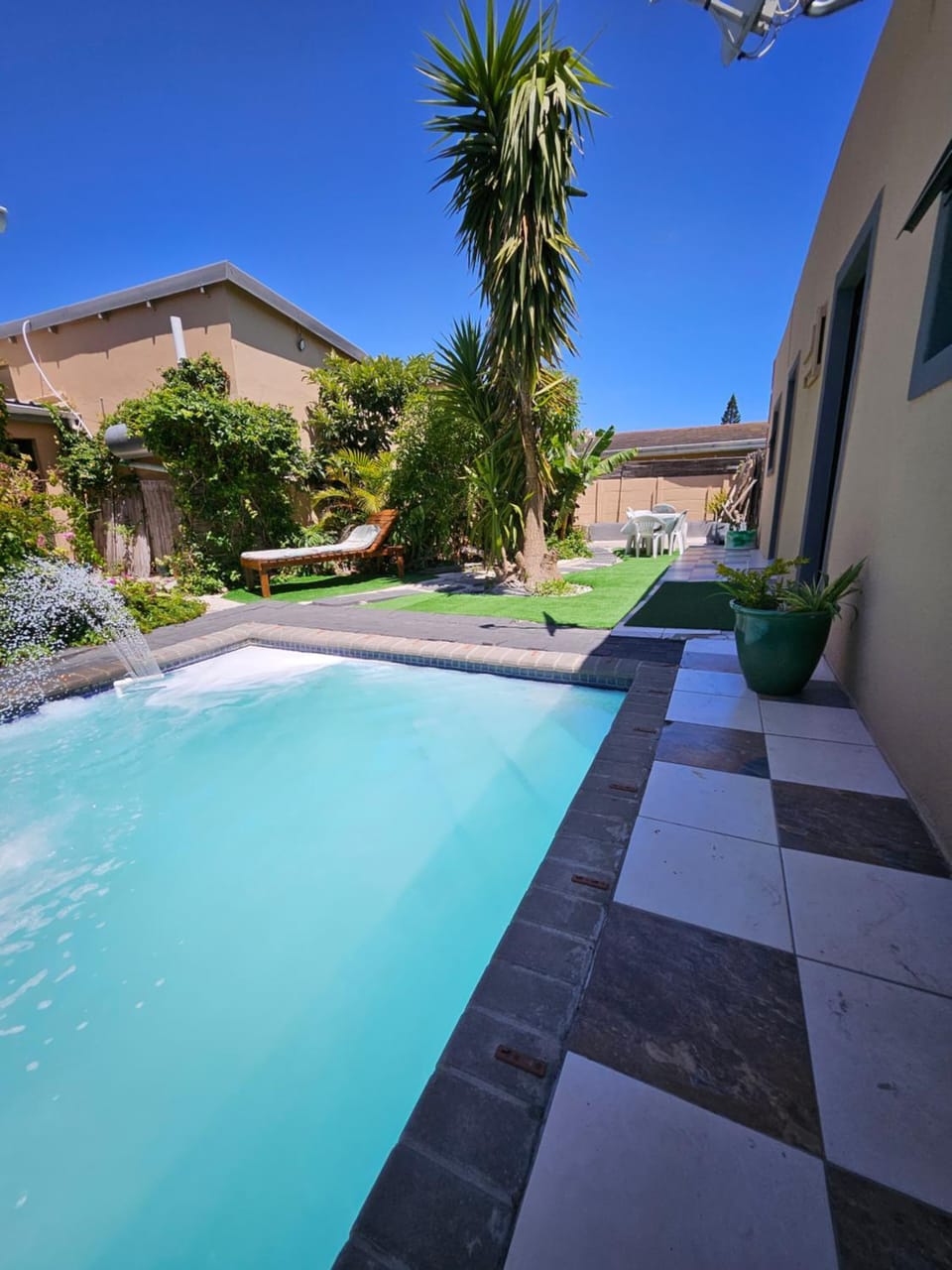 Zufike Self Catering Bed and Breakfast in Port Elizabeth