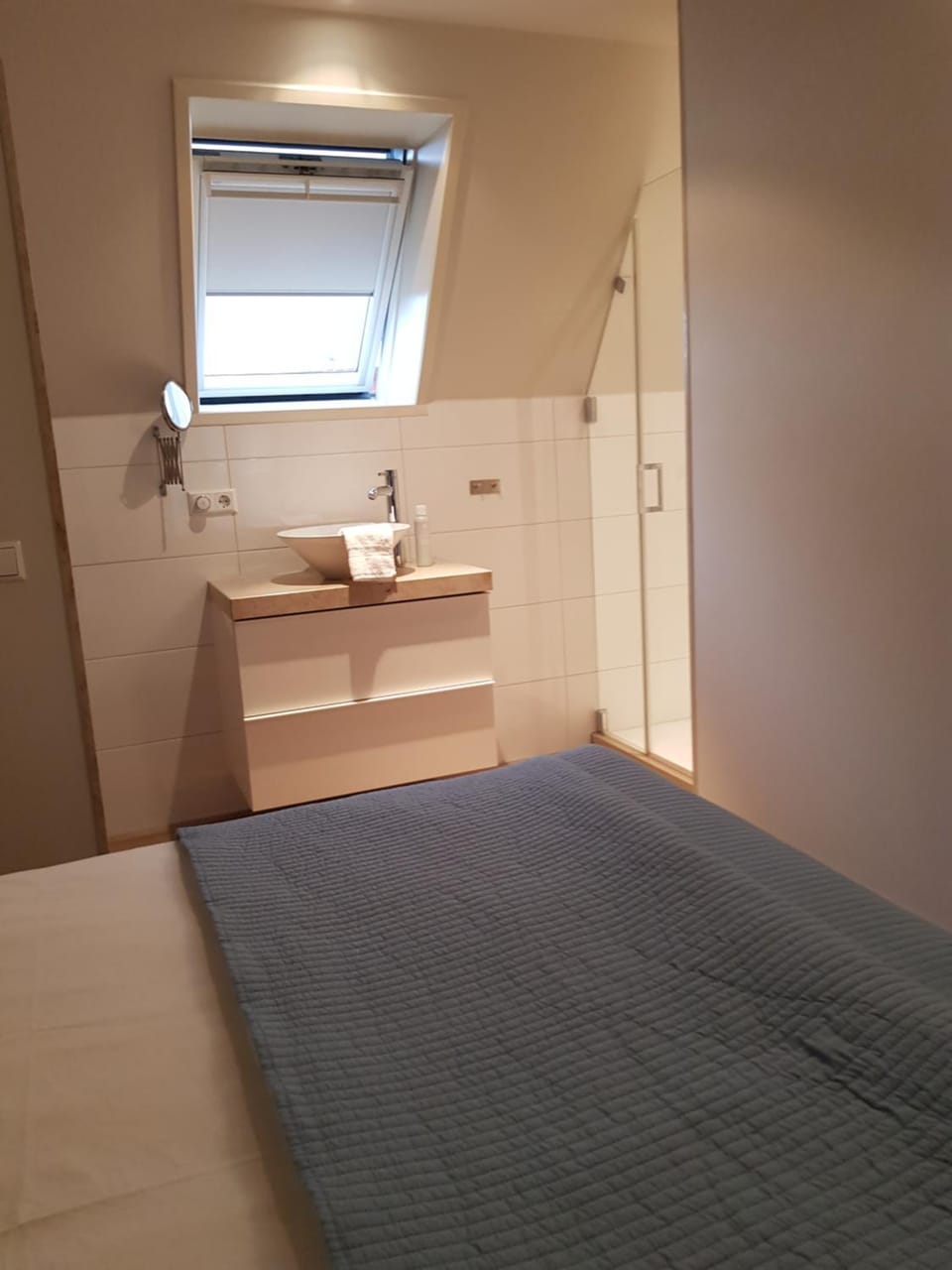 Bathroom, Bedroom