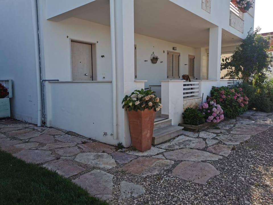 Property building, Day, Garden, View (from property/room), Balcony/Terrace, Garden view
