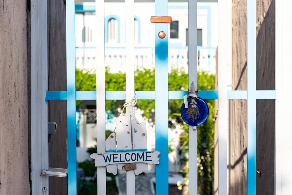 Facade/entrance, Garden