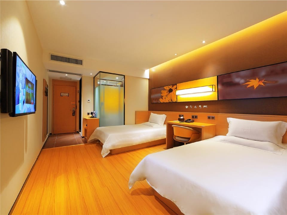 IU Hotel Shanxi Da Hospital Hotel in China
