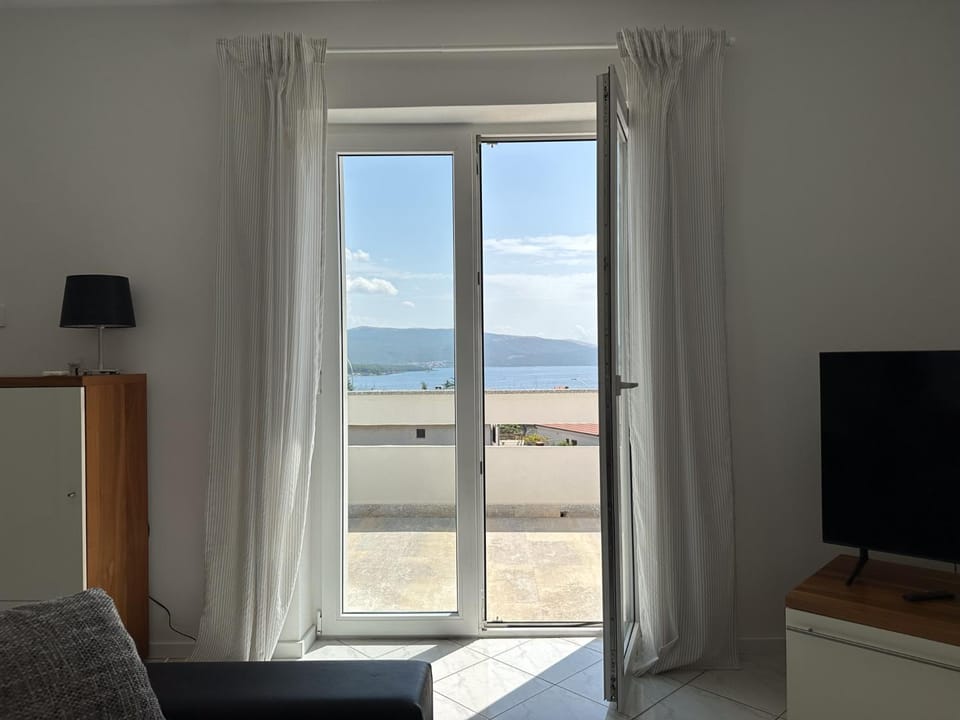TV and multimedia, Balcony/Terrace, Living room, Decorative detail