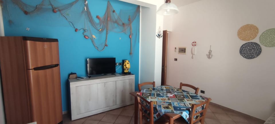 Communal lounge/ TV room, TV and multimedia, Kitchen or kitchenette, Dining area