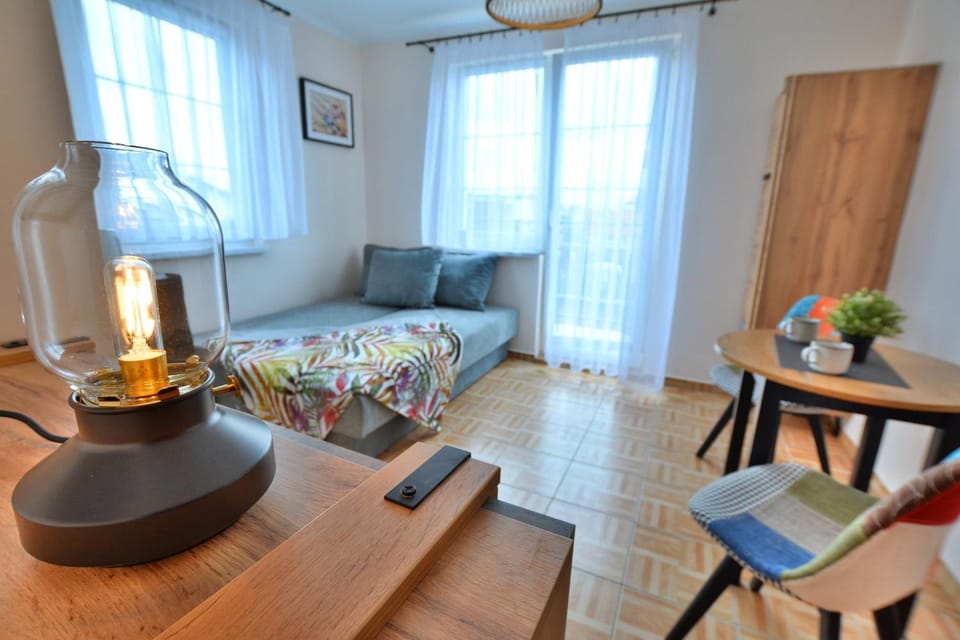 Living room, Seating area, Drinks