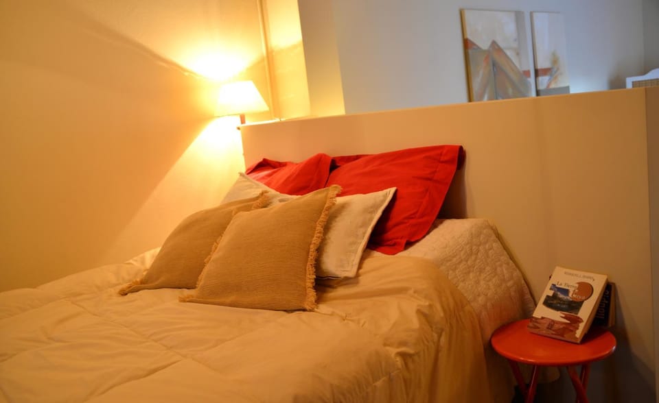 Bed, Decorative detail
