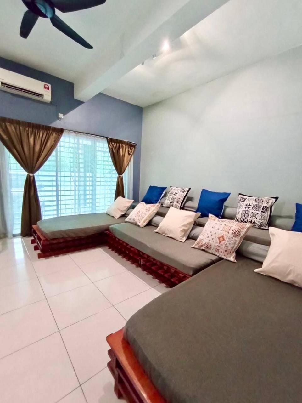 Animation Homes I Meru Raya IPOH I by Grab A Stay l 16pax max Vacation rental in Ipoh
