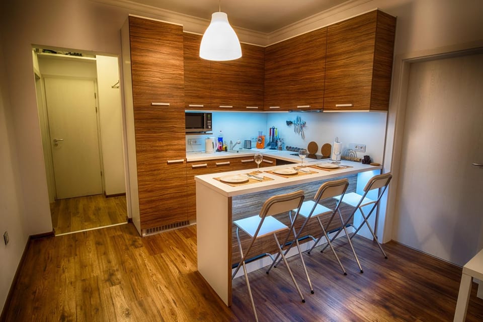 Coffee/tea facilities, Kitchen or kitchenette, Living room, Dining area
