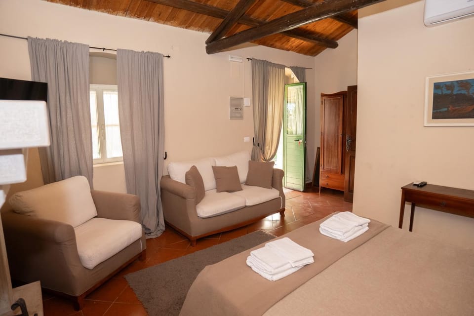 Signor Cesare Agrobistrot B&B Farm Stay in Province of Foggia