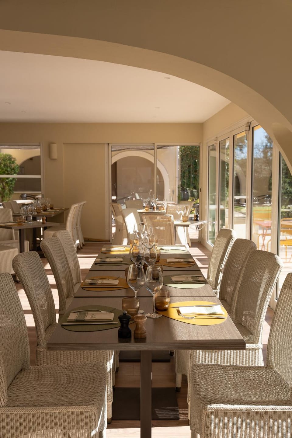 Property building, Restaurant/places to eat