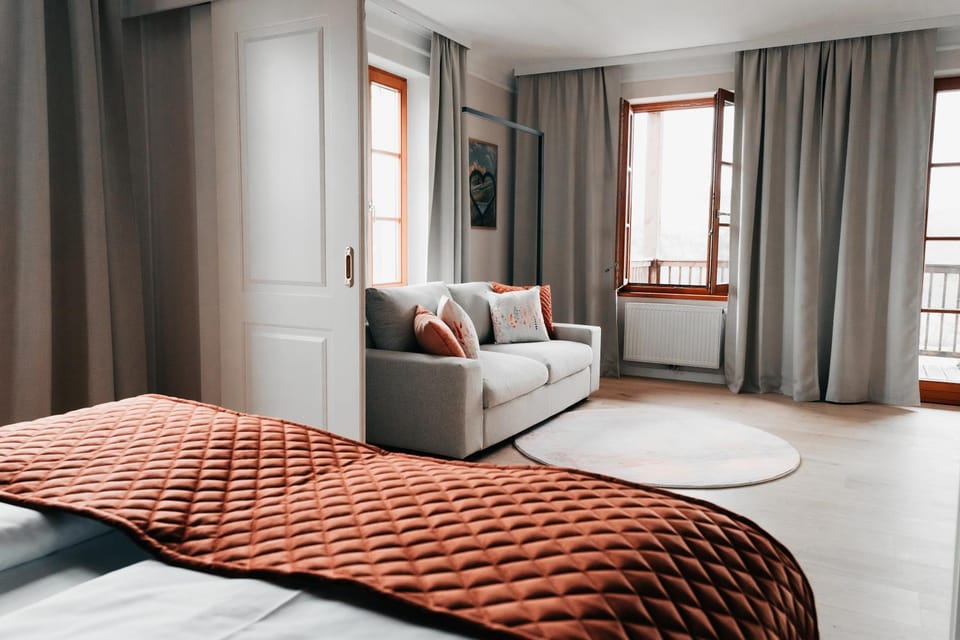Living room, Bedroom