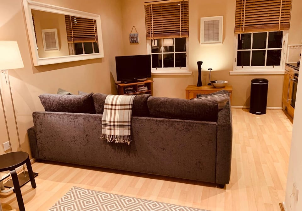 TV and multimedia, Kitchen or kitchenette, Living room