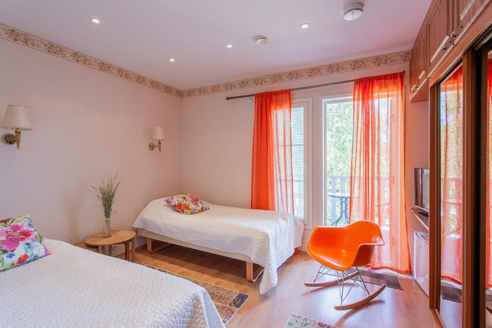 Bed, Photo of the whole room