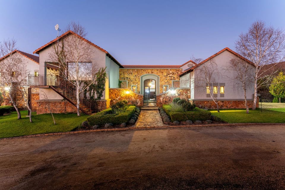 Property building, Garden, Garden view
