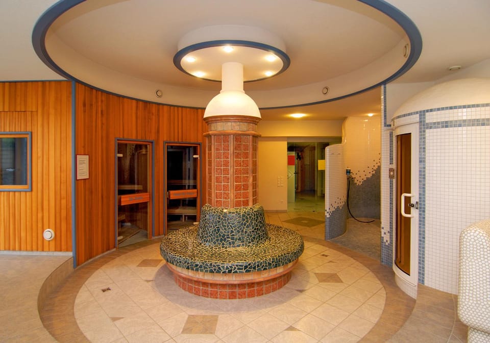 Sauna, Steam room, Spa and wellness centre/facilities