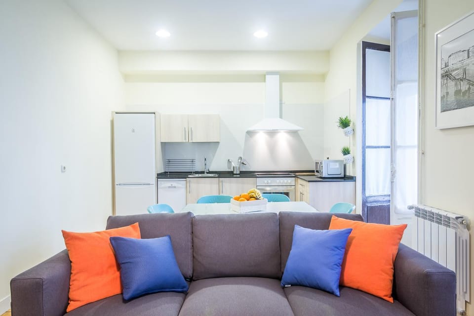 Kitchen or kitchenette, Living room