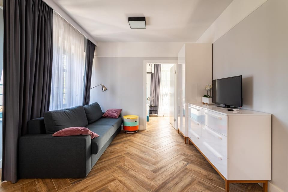 TV and multimedia, Living room, Photo of the whole room, Seating area