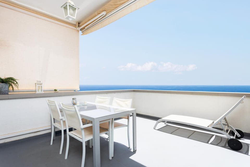 View (from property/room), Balcony/Terrace, Sea view