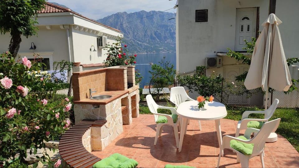 Patio, BBQ facilities, Garden, Mountain view, Sea view