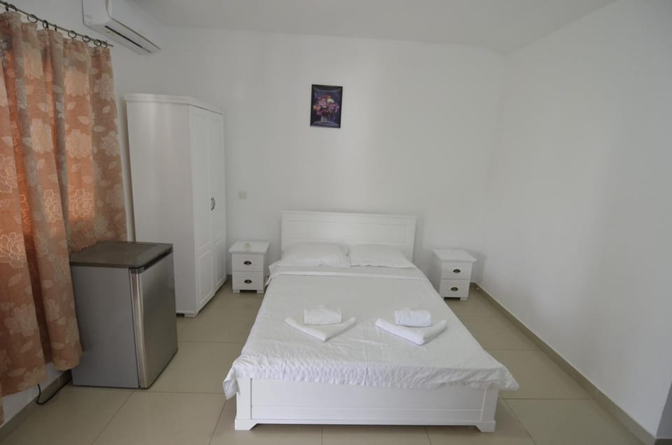 Bed, Photo of the whole room, Bedroom, towels, wardrobe