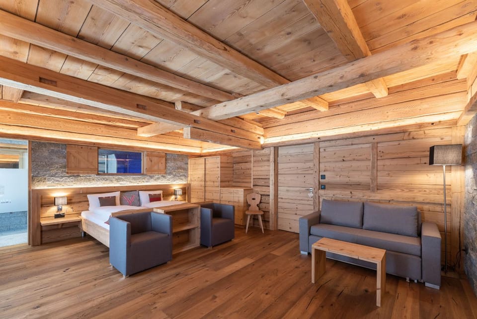 Living room, Bedroom