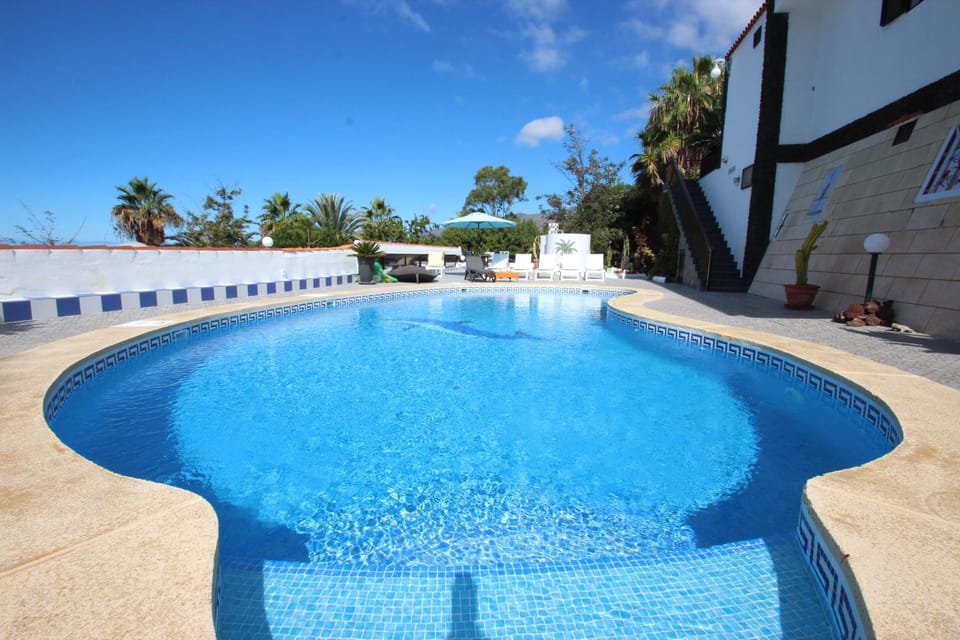 Pool view, Swimming pool, sunbed