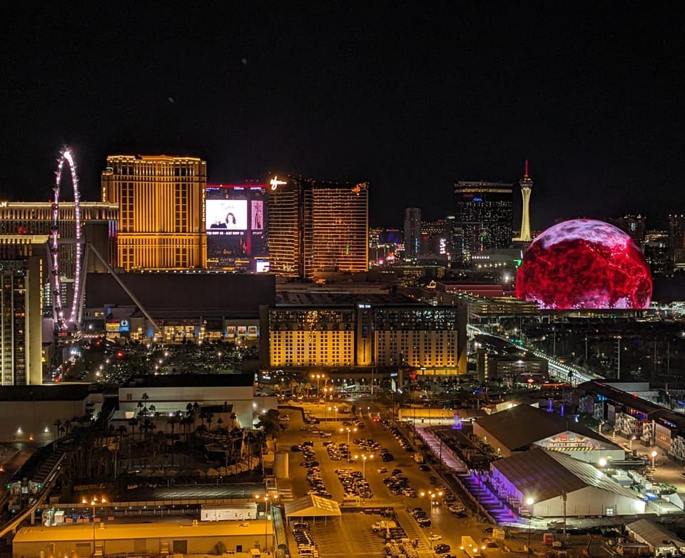 View (from property/room), Balcony/Terrace, City view, Landmark view