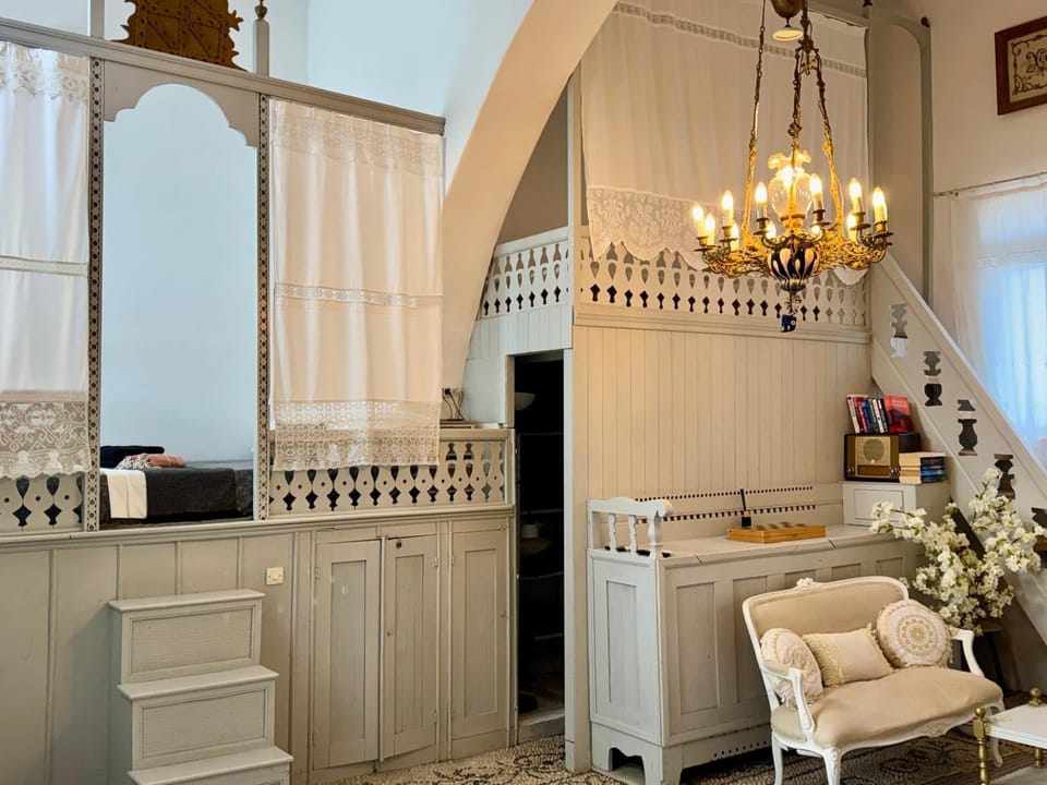 Living room, Bedroom
