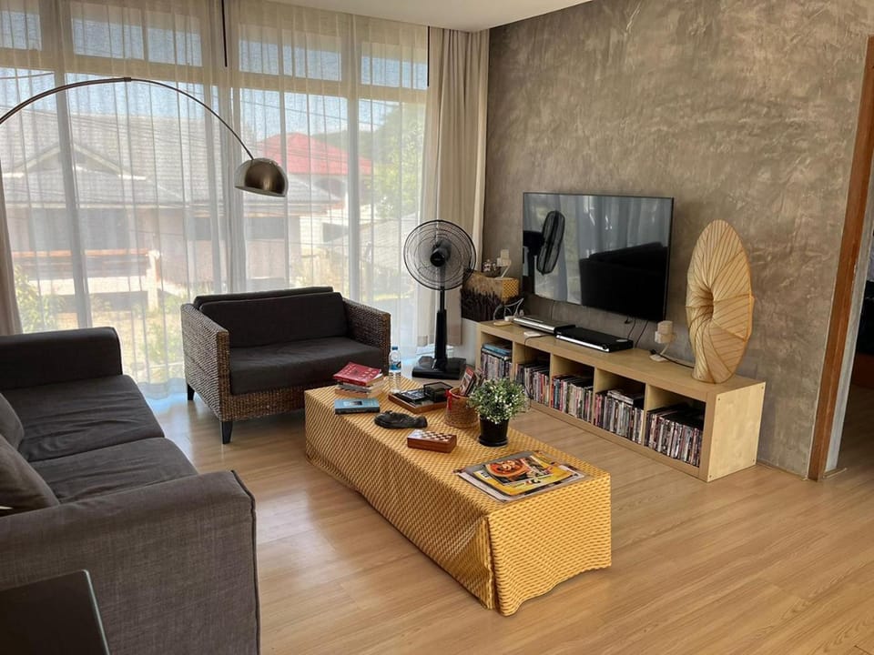 TV and multimedia, Living room, Entertainment
