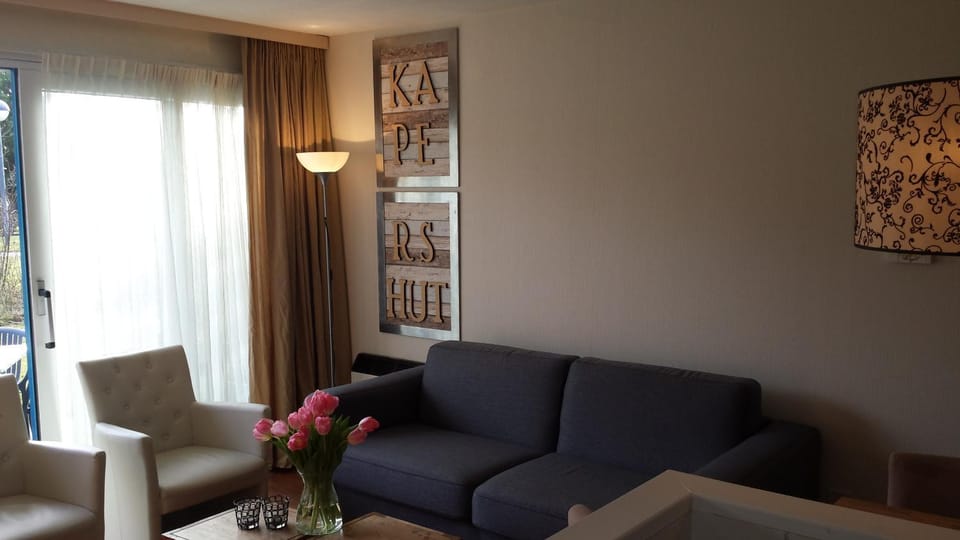 Living room, Internal: Not applicable to any particular room