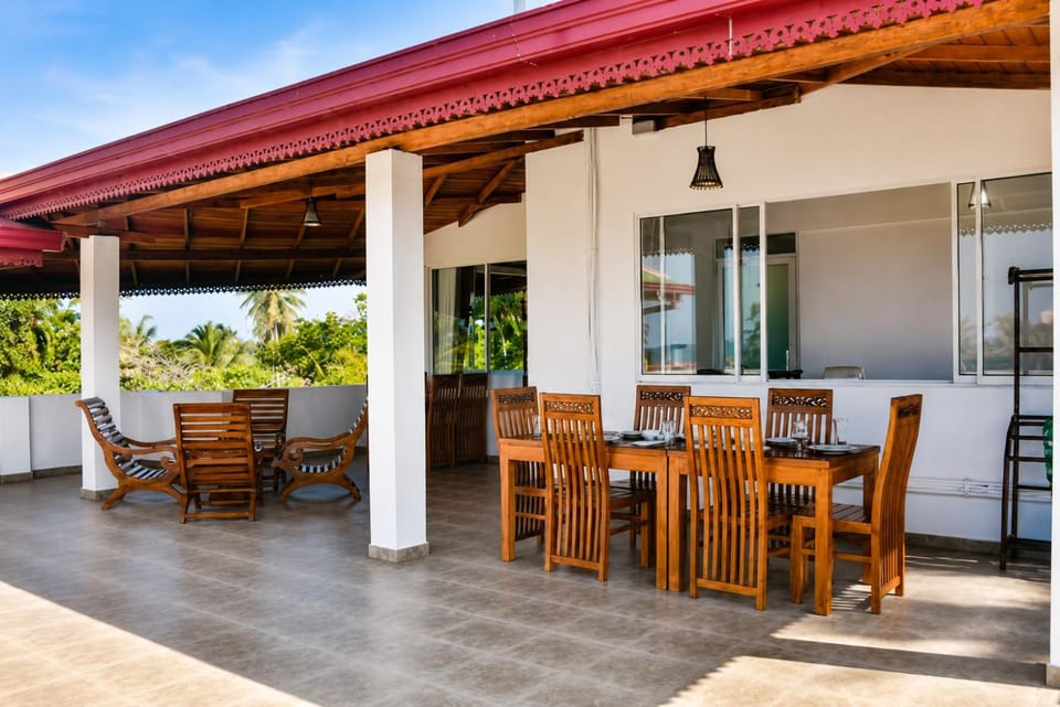 Ravi Villa Hikkaduwa Bed and Breakfast in Hikkaduwa