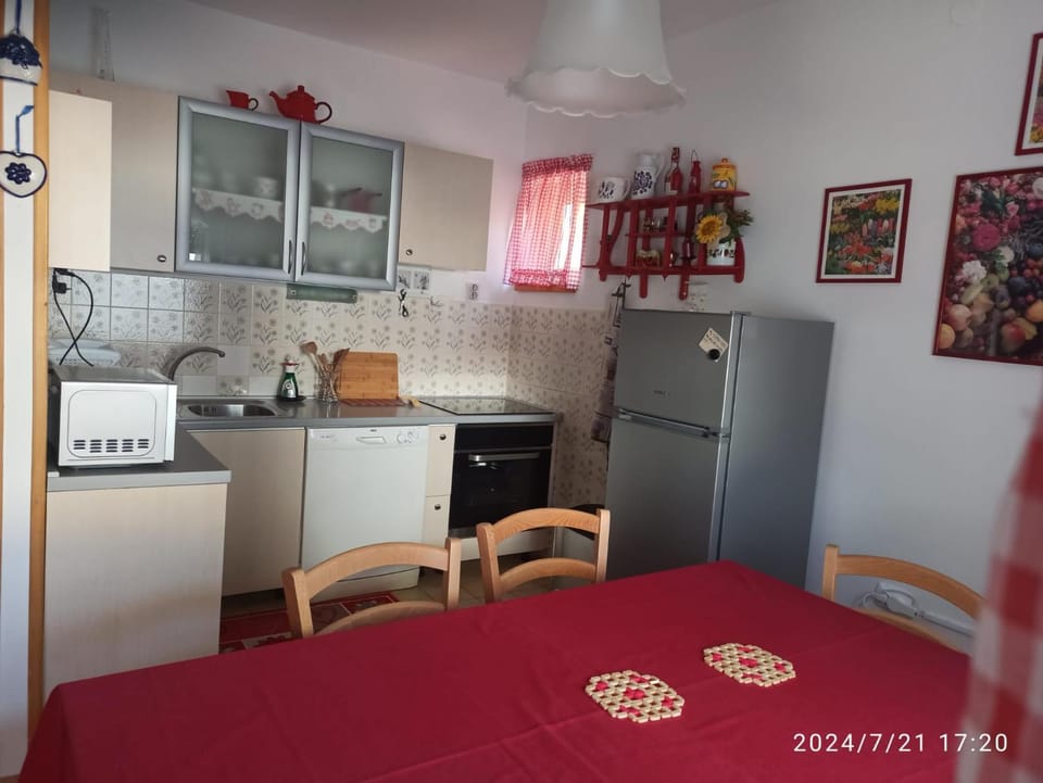 microwave, oven, kitchen