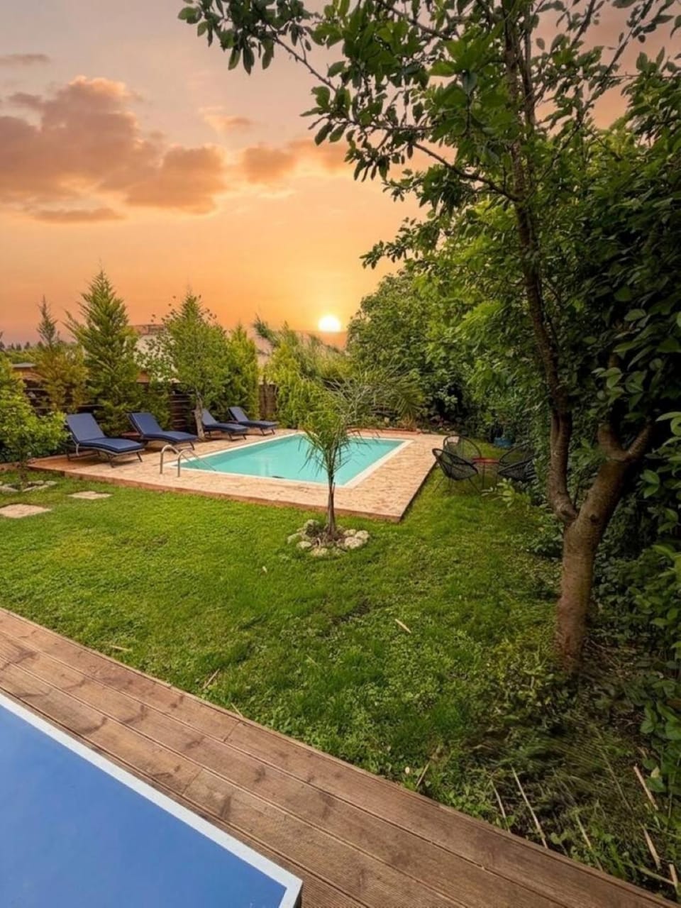 Property building, Swimming pool