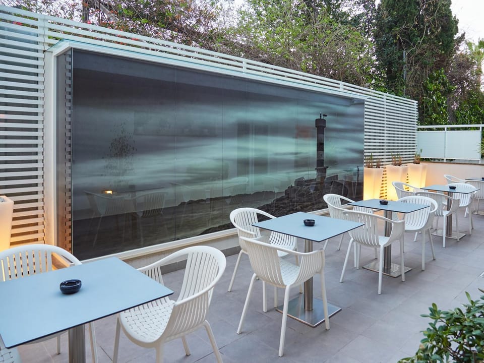 Patio, Balcony/Terrace, Food and drinks