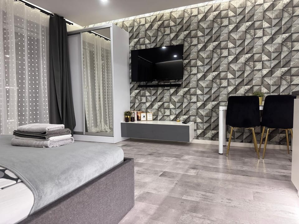 Bed, TV and multimedia, Dining area, Bedroom, internet, towels