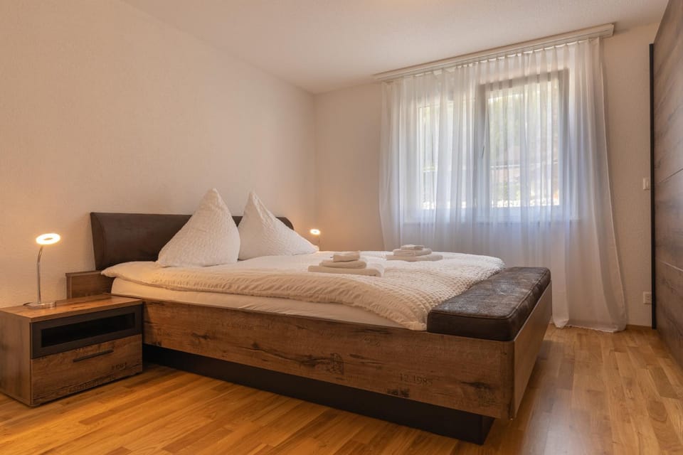 Bed, Night, Photo of the whole room, Bedroom