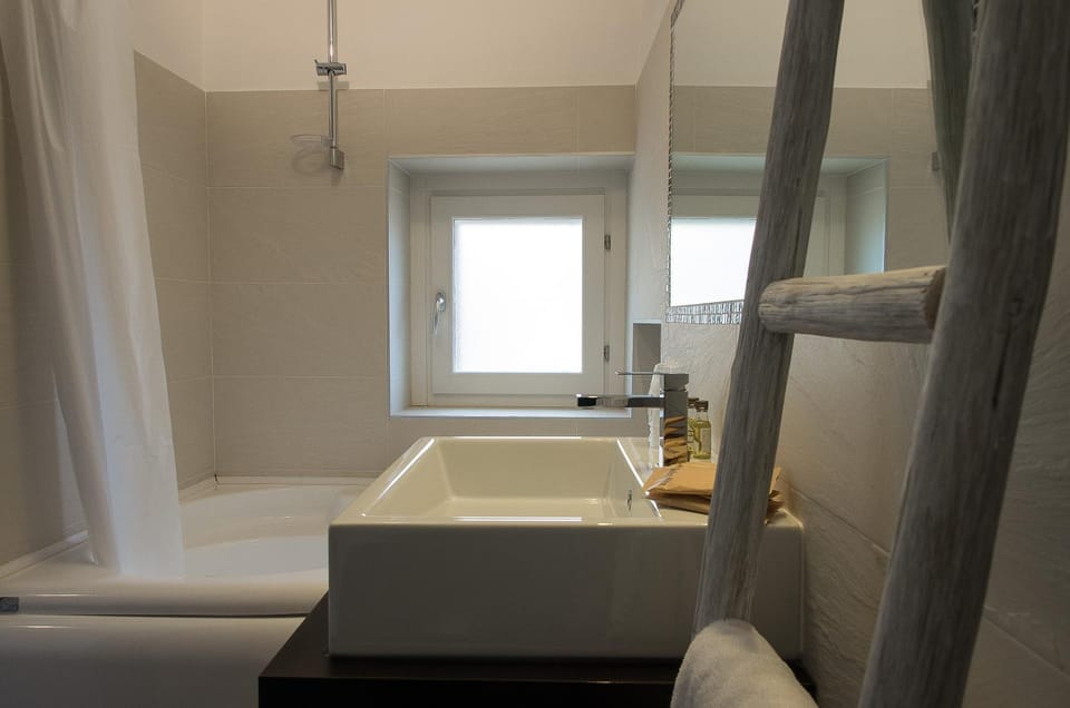 Bathroom, Bath