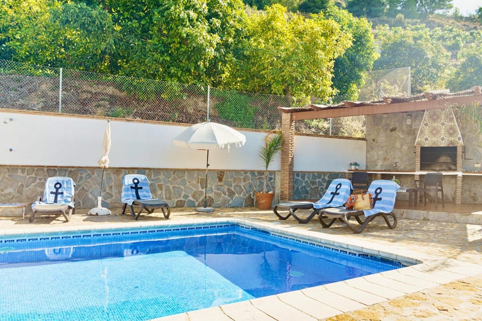 People, Swimming pool