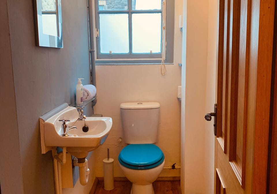 Toilet, Bathroom