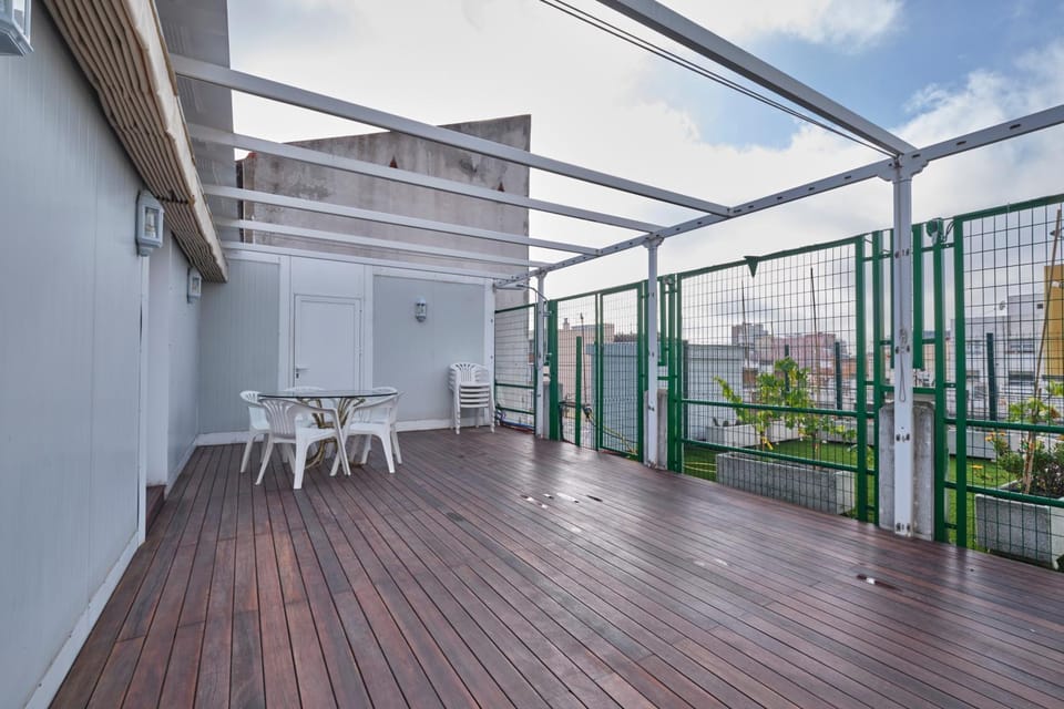 Off site, Balcony/Terrace