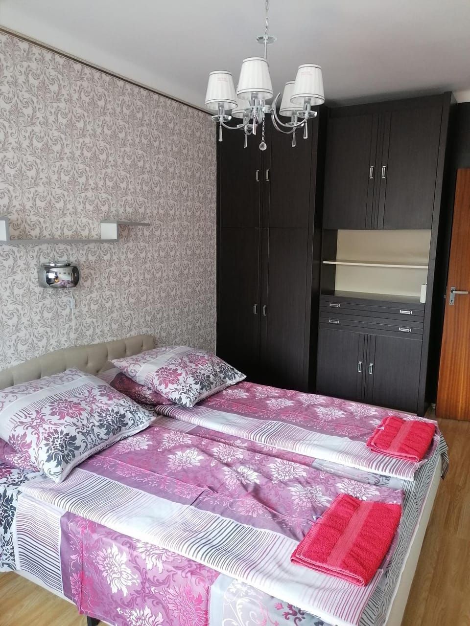 Photo of the whole room, Bedroom, bunk bed