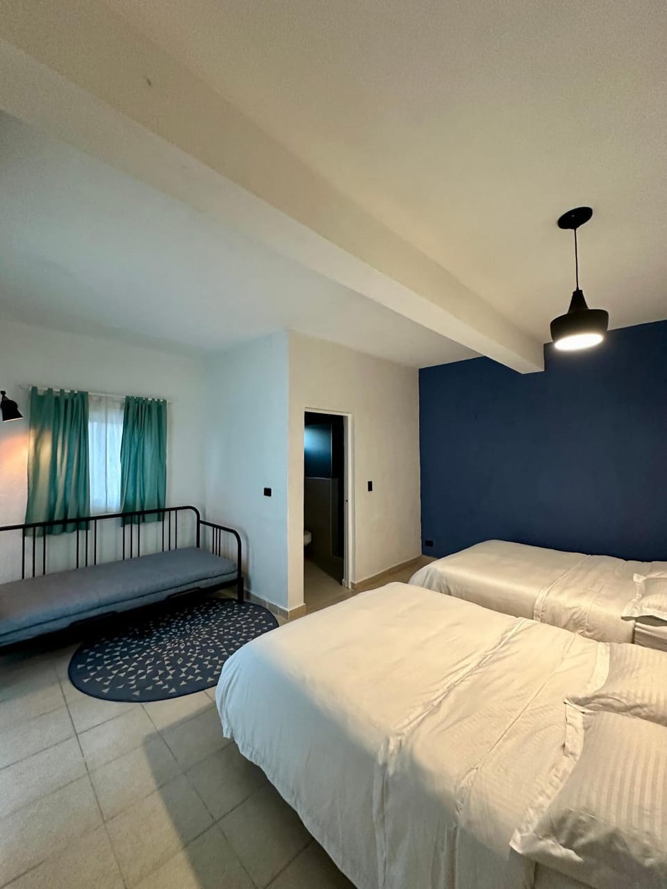Bed, Photo of the whole room