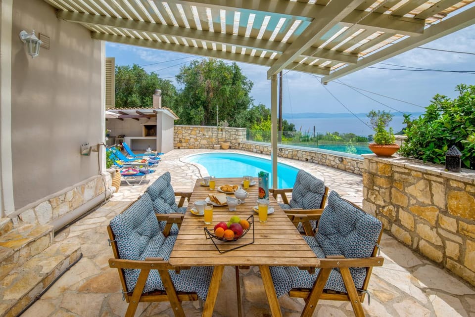 Patio, Natural landscape, View (from property/room), Balcony/Terrace, Seating area, Dining area, Pool view, Sea view, Swimming pool, sunbed