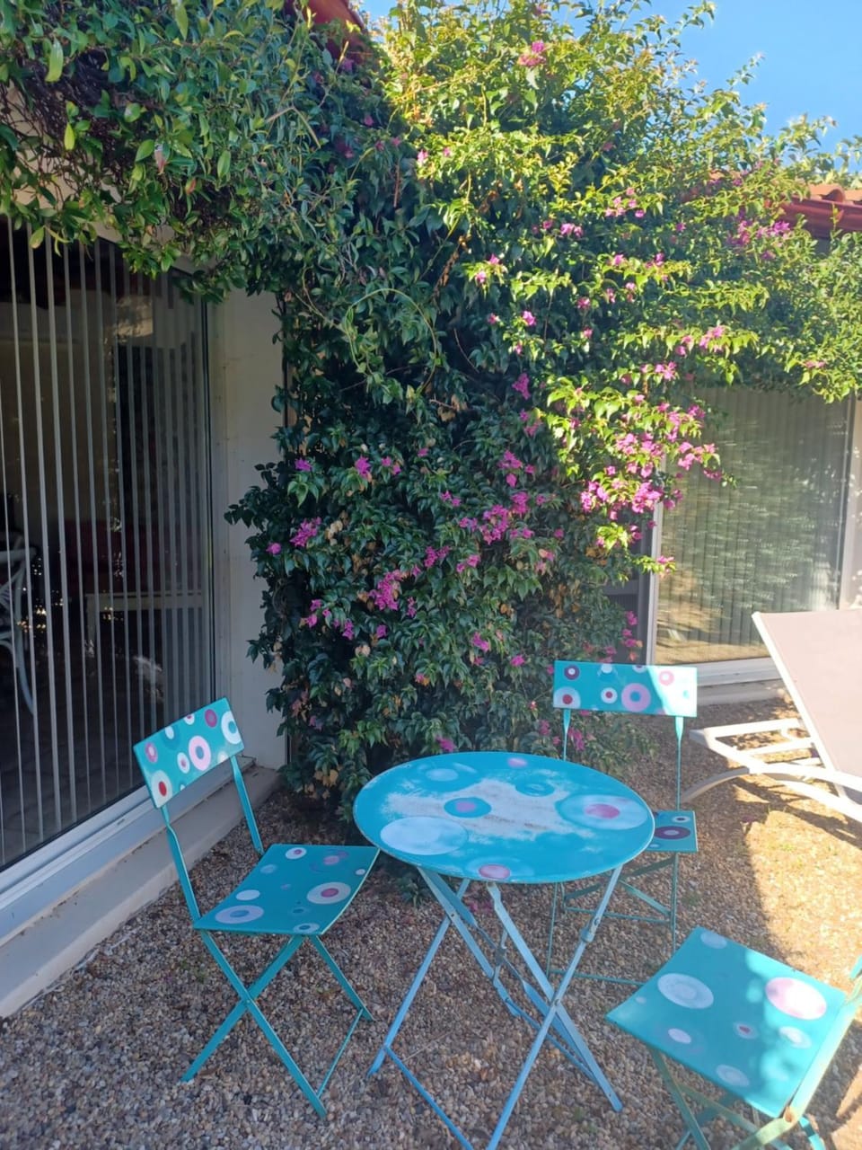 Garden, Dining area