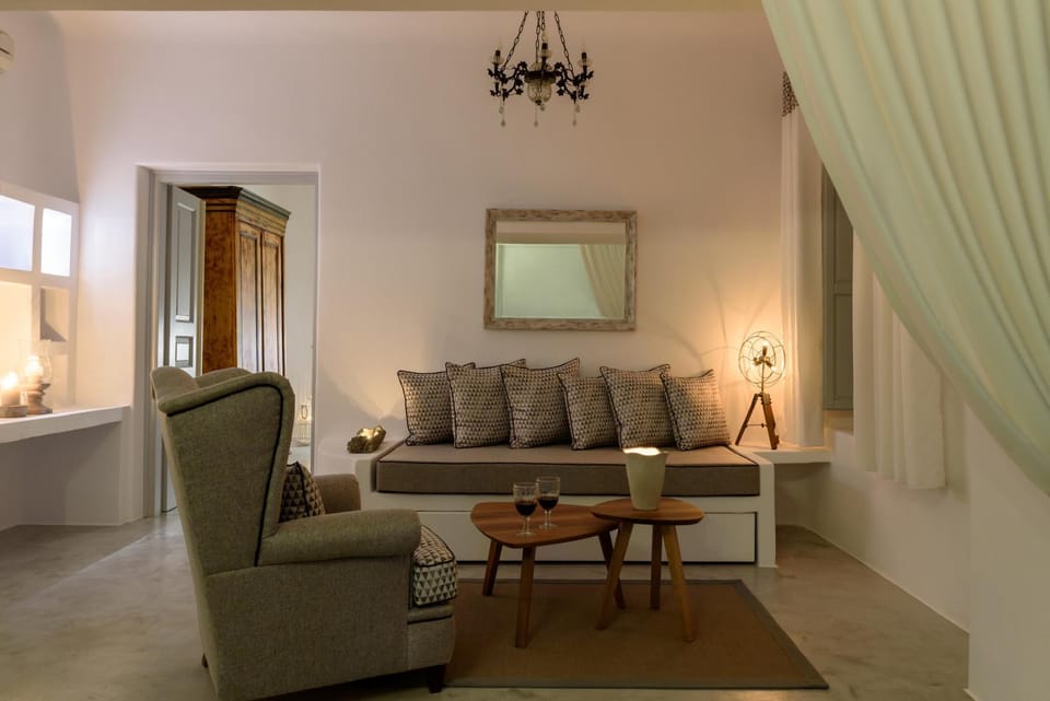 Living room, Decorative detail, Seating area