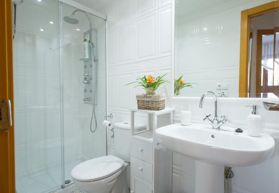 Shower, Bathroom