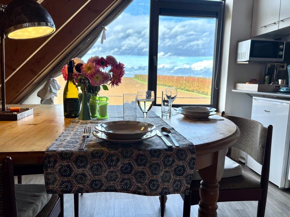 Natural landscape, Kitchen or kitchenette, Dining area