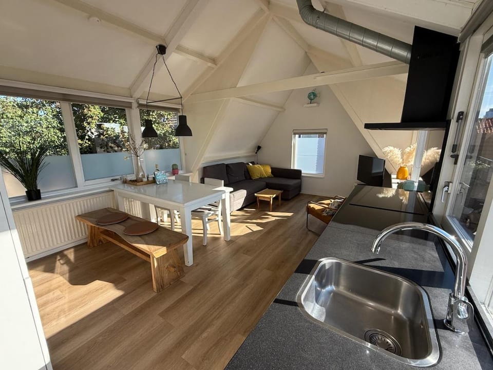 Kitchen or kitchenette, Dining area, kitchen, kitchen